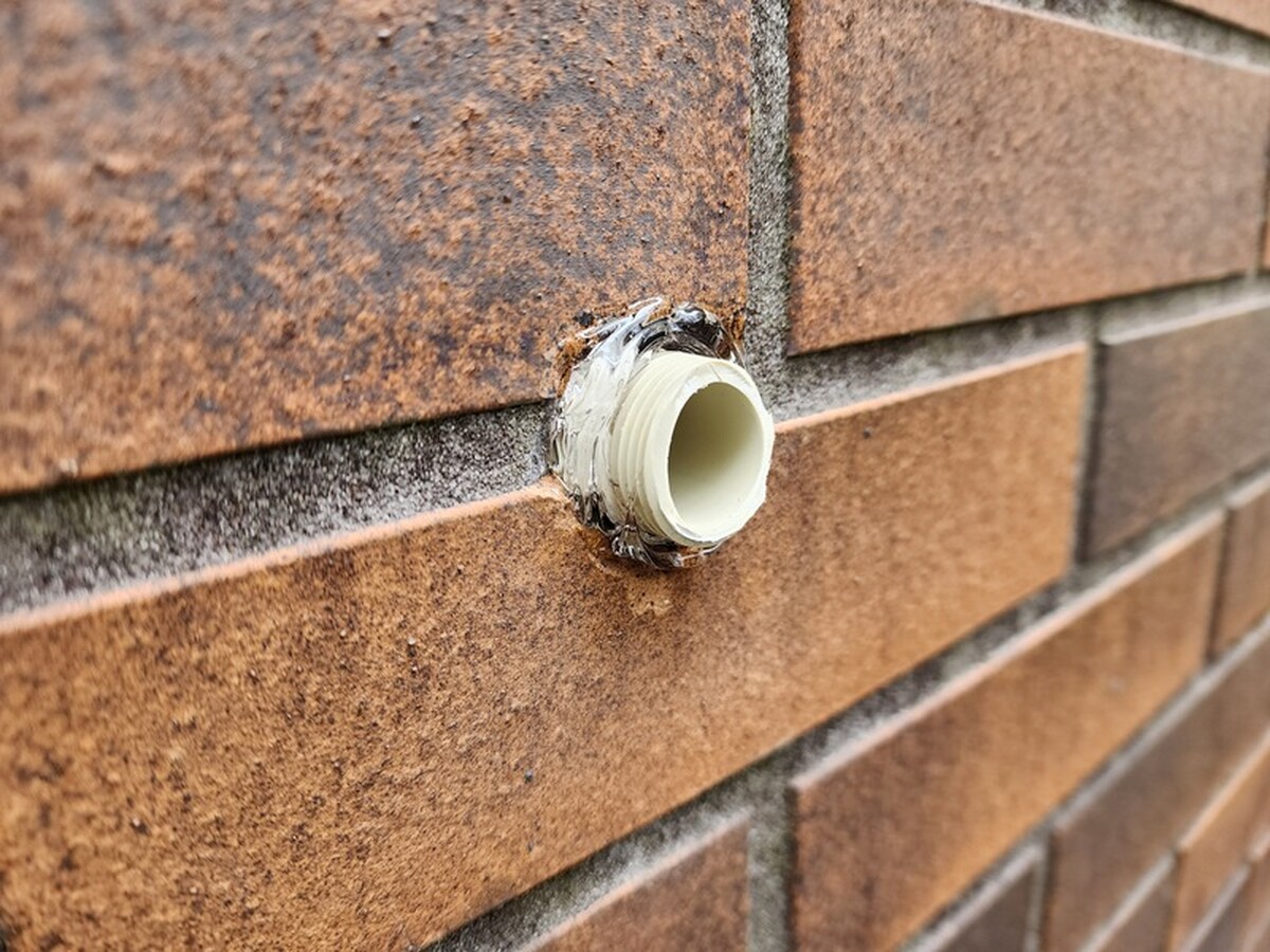 貫通配管と防水処理